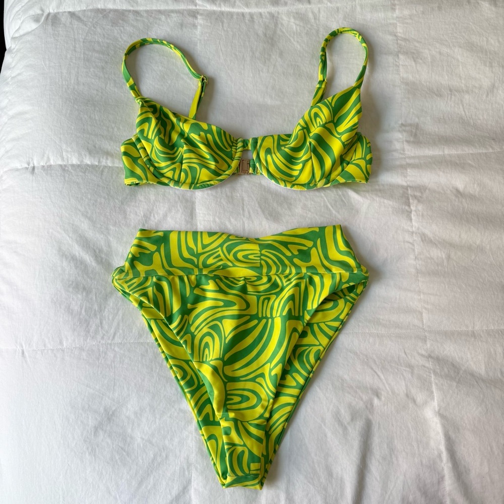 Skatie Bikini Set
